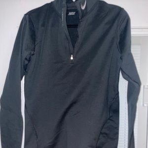 Woman’s Nike Black Longsleeve XL